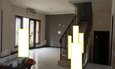 disewakan rumah royal residen, kensington cluster depan