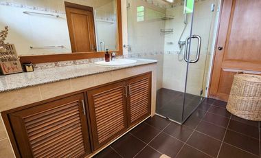 Family home 5 bed with private pool for sale in Doi Saket, Chiang Mai