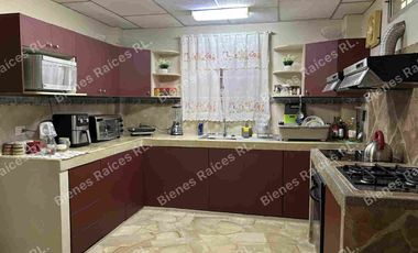 CASA EN VENTA CIUDADELA VERNAZA NORTE, SECTOR MALL DEL SOL, NORTE DE GUAYAQUIL
