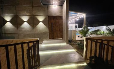 En venta lujosa y moderna casa en Punta Blanca, Ruta del Spondylus