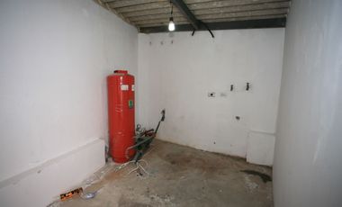 En Venta: Encantadora Casa Esquinera con Estilo Neo - Clásico