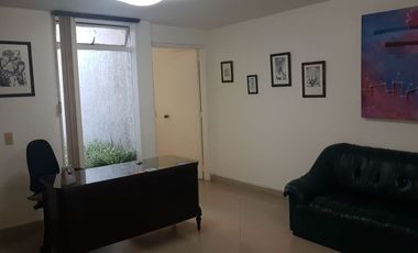 OFICINA O CONSULTORIO CON JARDIN EN UNICENTRO