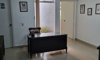 OFICINA O CONSULTORIO CON JARDIN EN UNICENTRO