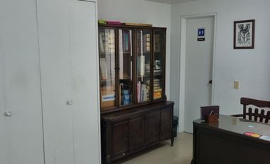 OFICINA O CONSULTORIO CON JARDIN EN UNICENTRO