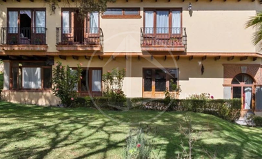 RESIDENCIA ESPECTACULAR DE LUJO EN HACIENDA DE VALLESCONDIDO