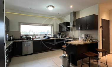 CASA ESPECTACULAR EN VENTA EN CLUB DE GOLF VALLESCONDIDO