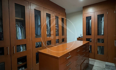 CASA ESPECTACULAR EN VENTA EN CLUB DE GOLF VALLESCONDIDO