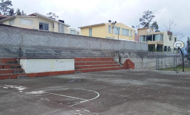 Gran Propiedad Comercial en Venta: Zona de Alto Crecimiento en Quito