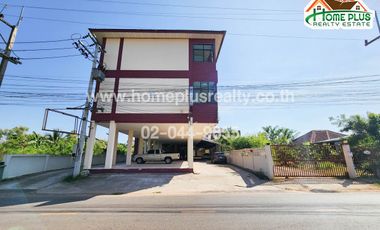 โรงแรม2อาคาร เชื่อมติดกันใกล้สนามบินอุดรธานี จังหวัดอุดรธานี เนื้อที่ 1 ไร่ 1 งาน 33.5 ตารางวา