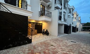Dijual Rumah 2.5 Lantai Siap Huni Di Jagakarsa Jakarta selatan