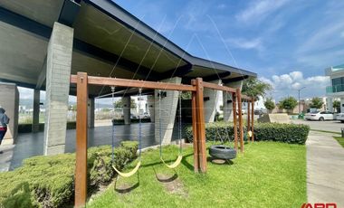 CASA NUEVA DENTRO DE COTO CEDRO EN PARQUES VALLARTA