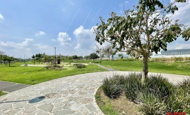 CASA NUEVA DENTRO DE COTO CEDRO EN PARQUES VALLARTA