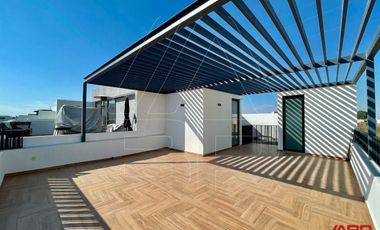 CASA NUEVA DENTRO DE COTO CEDRO EN PARQUES VALLARTA
