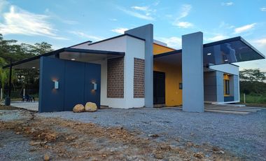 Casa campestre con piscina.  acacias, meta