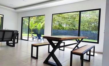 Casa campestre con piscina.  acacias, meta