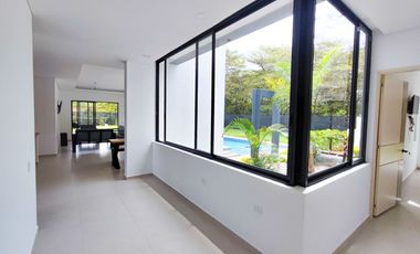Casa campestre con piscina.  acacias, meta