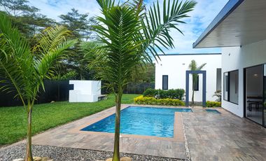 Casa campestre con piscina.  acacias, meta