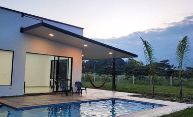 Casa campestre con piscina.  acacias, meta