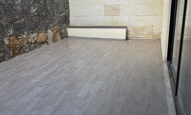 VENTA DE CASA NUEVA EN GRAN JARDIN