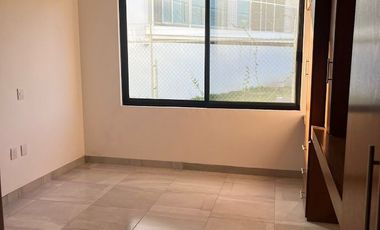 VENTA DE CASA NUEVA EN GRAN JARDIN