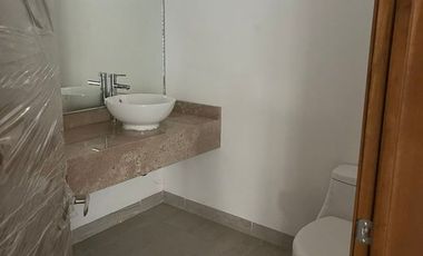 VENTA DE CASA NUEVA EN GRAN JARDIN