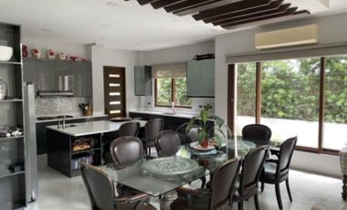 For Sale: House and Lot in Paseo De Magallanes Makati City, P195M