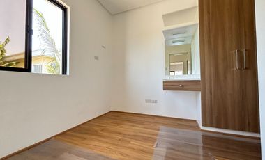 Elegant  BrandNew House & Lot For Sale In Grand Parkplace Village Imus Cavite