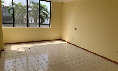 Portofino, Alquilo Linda Casa con 3 dormitorios