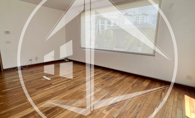 EXCLUSIVA RESIDENCIA CON EXCELENTES ACABADOS EN REAL DEL COUNTRY, LOMAS COUNTRY CLUB.