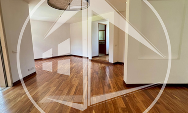 EXCLUSIVA RESIDENCIA CON EXCELENTES ACABADOS EN REAL DEL COUNTRY, LOMAS COUNTRY CLUB.