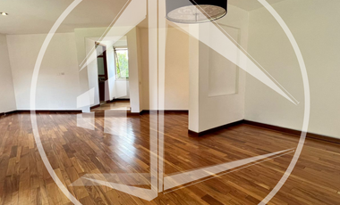 EXCLUSIVA RESIDENCIA CON EXCELENTES ACABADOS EN REAL DEL COUNTRY, LOMAS COUNTRY CLUB.