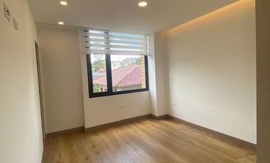 SUITE VACIA EN RENTA, NARANCAY, SECTOR FERRETERIA CONTINENTAL