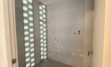 SUITE VACIA EN RENTA, NARANCAY, SECTOR FERRETERIA CONTINENTAL