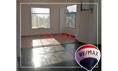 Alquiler Casa De 3 Pisos En El Centro De Talara Comercial // ID: 1122206