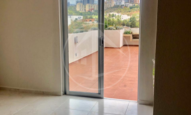 Departamento Exclusivo en Bosque Real con Vista al Campo de Golf