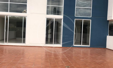 Departamento Exclusivo en Bosque Real con Vista al Campo de Golf