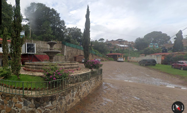 Casa ubicada en colonia Loma Toscana Country Club, Mazamitla, Jalisco, con 4 Recamaras y 380m2. Muy cerda del Parque Tecolote Mazamitla.