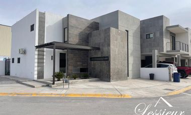 CASA EN VENTA EN FRACCIONAMIENTO VIENNA