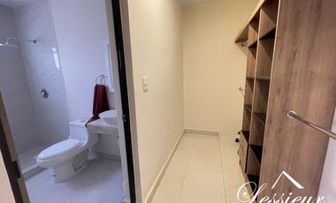 CASA EN VENTA EN FRACCIONAMIENTO VIENNA