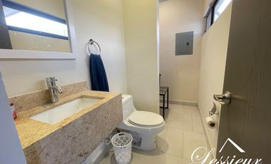 CASA EN VENTA EN FRACCIONAMIENTO VIENNA