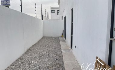 CASA EN VENTA EN FRACCIONAMIENTO VIENNA