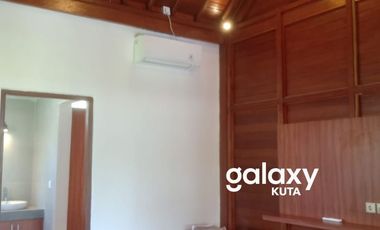 DIJUAL VILLA 1 LANTAI DI SEKAR SARI KESIMAN KERTALANGU DENPASAR, BALI