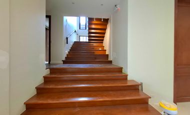 FOR SALE: BRAND NEW 2-STOREY AYALA ALABANG HOUSE