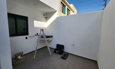 Casa en casa fuerte (coto con alberca)