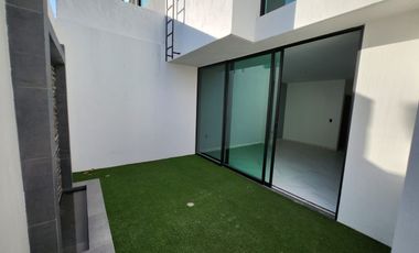Casa en casa fuerte (coto con alberca)