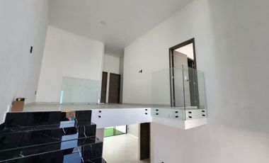 Casa en casa fuerte (coto con alberca)