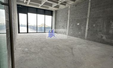 Oficina en VENTA Plaza Livo