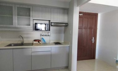 3 Bedroom Furnished with internet  and  1 Parking slot   walking distance to Ayala Centre Cebu @Php95k .