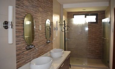 5 BEDROOMS House OVERLOOKING WITH SWIMMING POOL@Php150k