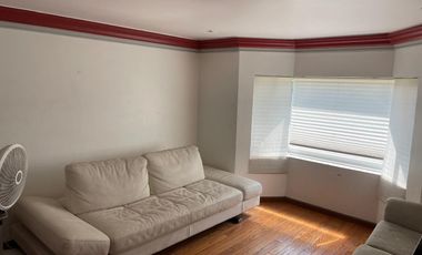 Residencia en Tabachines estilo Cuernavaca californiano, 4 recámaras, bungalow y alberca
